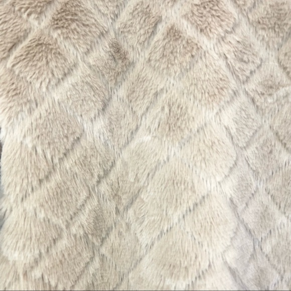 S M L NWT COZY SOFT SUZY CREW NECK TAN BEIGE SWEATER - Picture 5 of 9